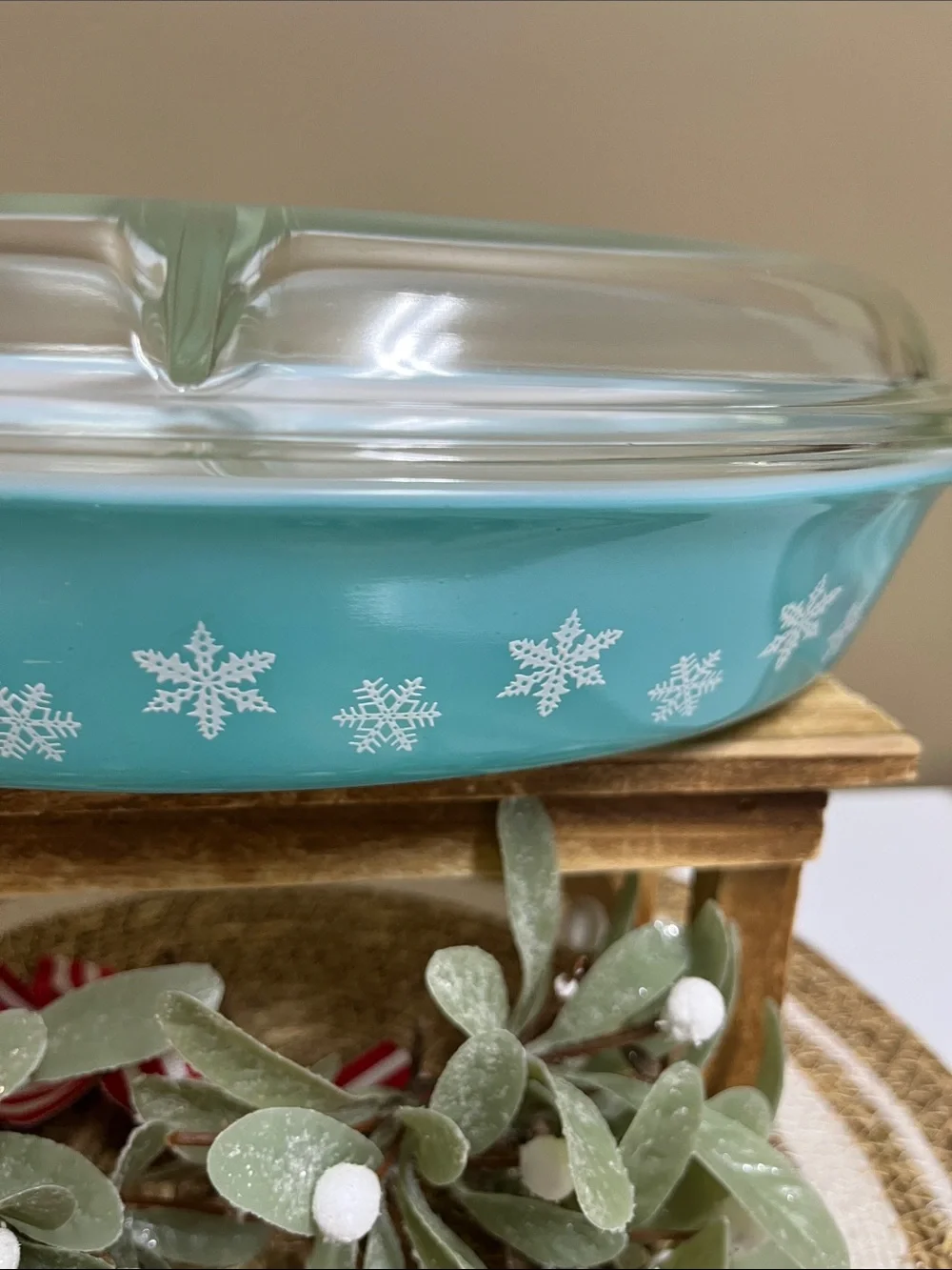 Pyrex VTG 1.5 QT Snowflake Turquoise Print Divided Baking Dish